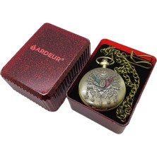 Ardeur® Vintage Osmanlı Arması Kabartmalı Desen Işlemeli Pirinç Isme Özel Lüks Cep Saati | Köstekli Saat