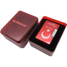 Ardeur® Legacy Ay Yıldız Kabartmalı Kırmızı Beyaz Isme Özel Çakmak | Hediyelik Çakmak