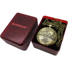 Ardeur® Vintage Ay Yıldız ve Tren Kabartmalı Desen Işlemeli Pirinç Isme Özel Lüks Cep Saati | Köstekli Saat