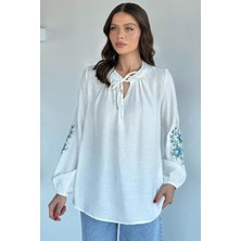 Gülseli Kadın Ön Bağlama Detaylı Nakışlı Bluz P-00022034