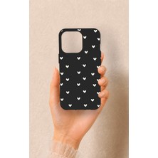 Vip Case iPhone 13 Pro Uyumlu Beyaz Mini Kalp Siyah Desenli Silikon Kılıf