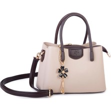 Nas Bag Mini Çiçek Charmlı Kadın  Şık El ve Çapraz Çanta (En 25 cm ;boy 22 cm ) Kum Kahve