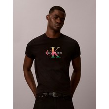 Calvin Klein Erkek Slim Fit Bisiklet Yaka Pamuklu Kısa Kollu Siyah T-Shirt LV04RG835G-UB1
