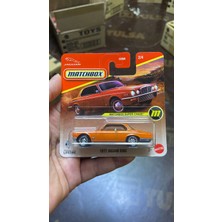 Matchbox 1977 Jaguar XJ6C Super Chase 1:64 Diecast Model Araba
