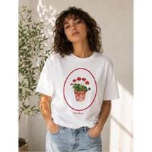 Enb1r Moda Vintage Saksıda Çiçek Detaylı Kadın Tişört