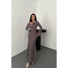 Caddebostan Moda Puantiyeli Ispanyol Kol Vücudu Saran Uzun Abiye Elbise
