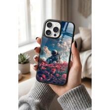 Snacase Apple iPhone 13 Pro Uyumlu Astronot Tasarımlı Glossy Premium Kılıf