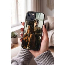 Snacase Apple iPhone 13 / 14 Uyumlu Atlı Atatürk Tasarımlı Glossy Premium Kılıf