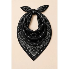 OUS Kadın Siyah Beyaz Bandana Desenli 70X70 cm Saten Fular, Ipeksi Dokulu Kare Boyun Saç Çanta Aksesuarı
