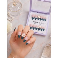 Louesse Beauty Louésse Emerald Grace Takma Tırnak 12’li  Yeşil French Inci ve Kurdele Detaylı Zarif Nail Set