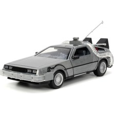 253255038, Zaman Makinesi (Geleceğe Dönüş 1) 1:24, Die-Cast (Metal), Açılabilen Kapılar, Serbest Tekerlek, LED Işıklı