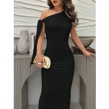 Alyn Wear Kadın Yakası Açık Omuzdan Bağcıklı Uzun Janjan Krep Elbise