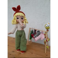 Renkli Ve Kreatif Amigurumi Oyuncak Bebek