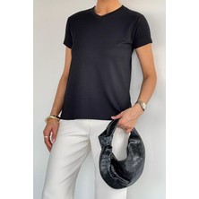 Gülseli Kadın V Yaka Basic Tişört P-00021703
