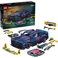 LEGO Technic Modifiye Ford Mustang Gt Araba 42236 - 10 Yaş ve Üzeri Çocuklar Için Kişiselleştirilebilen Yaratıcı Oyuncak Yapım Seti (973 Parça)