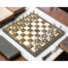 Özbience Şık Metal Satranç Takımı, Roma Ordusu ve Kehribar Desenli, 20 cm Dekoratif Set