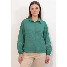 Kadın Dantel Detaylı Kol Oversize Zümrüt Yeşili Gömlek