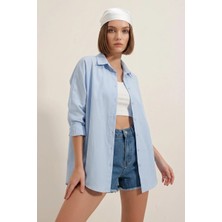 Kadın Oversize Kesim Basic Pamuklu Mavi Gömlek