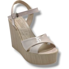 Selfie 4285-26 Rugan Çapraz Bant Yüksek Dolgu Taban Fashion Kadın SANDALET(11CM)