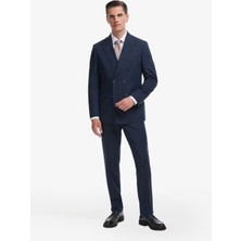Cacharel Erkek Lacivert Slim Fit Yün Ipek Karışımlı Kırlangıç Yaka Kruvaze Takım Elbise 50319130-VR033