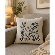Livera Home Modern Pullu, Taşlı & Punch Nakışlı Kırlent Kılıfı (43X43)