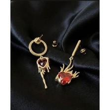 Xuping Jewelry Xuping Gold Kaplama Zirkon Taşlı Kalp Tasarımlı Asimetrik Sallantılı Küpe - Özel Tasarım