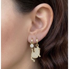 Xuping Jewelry Zarafet Müzesi Xuping Gold Vip Seri Kararmaz Çelik Küpe Seti - Zirkon Taşlı Tektaş ve Kedi Figürlü Kombin Küpesi