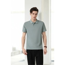New Performance Premium Polo T-Shirt %62,8 Polyester%31,3 Pamuk %1,8 Bakır Amonyak%1,6 Asetat Elyaf %1,3 Keten%1,2 Dut Ipeği