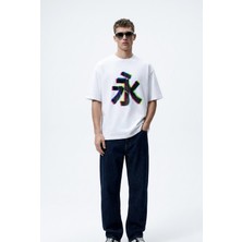 Hoxie Unisex Beyaz Oversize Glitch Efektli Harf Baskılı Tişört