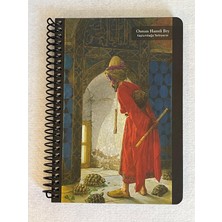 Colornote Papirüs Tuval, Çizgisiz (Düz) Defter, Spiralli, Sert Kapaklı (Ön Kapak Görseli; Kaplumbağa Terbiyecisi- Osman Hamdi Bey), 16X23CM, 100 Yaprak