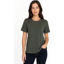 Desen Triko Kadın Sıfır Yaka Tek Omzu Nakışlı Penye T-Shirt 26701 Haki