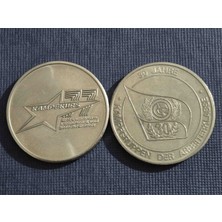 Edi Antik 2 Adet Alman Ddr Madalya Nadir. 3cm Çapında. Orijinal Dönemine Ait Nadir.