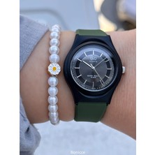 Q&Q Marka Retro Model Siyah Renk, Silikon Kordon , Kibar Kadın Kol Saati+ Bileklik