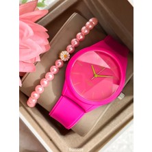 Q&Q Marka Retro Model Pembe Silikon Kordon , Kibar Kadın Kol Saati+ Bileklik