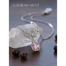 Stainless Steel 316L Çelik Gümüş Renk Fiyonk Detay Pembe Zirkon Taşlı Tektaş Kolye