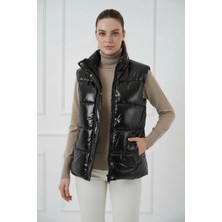Kadın Yüksek Yaka Parlak Siyah Yelek