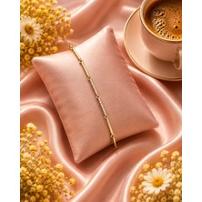 Jammy Jewerly Gold Ince Çubuk Taş Detaylı Çelik Bileklik – Minimal ve Zarif Tasarım