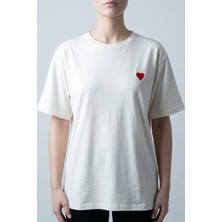 Hadiora Kadın Beyaz Kalp Nakışlı Pamuklu T-Shirt