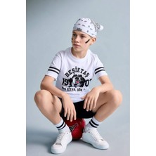 DeFacto %100 Pamuk Beşiktaş New Regular Fit Bisiklet Yaka Kısa Kollu Beyaz Tişört Erkek Çocuk H8321A826HS