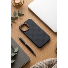 Kzn Tech iPhone 15 Pro Max Uyumlu Karbon Fiber Görünümlü Magsafe Destekli Premium Ultra Ince Kılıf & Kapak