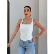 Esra Helvacı Zımba Aksesuarlı Askılı Bluz