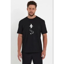 Etiler Collection Erkek Nihilist Penguen Temalı Oversize Bisiklet Yaka Tişört - Siyah