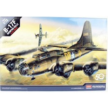 Academy 12495 1/72 Ölçek, B-17F Flying Fortress (Memphis Belle) Savaş Uçağı, Plastik Model Kiti