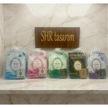 SHR Tasarım 25 Adet Isme Özel Pleksi Isimlikli Yasin , Mini Kuran , Tesbih Tül Kese Içerisinde Set ; Hac Umre Bebek Mevlütü Cenaze Mevlütü