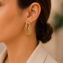 Sevil Gülgün Atelier 14K Xuping Light Gold Statement Halka Küpe – Örgü Tel Detaylı Şık Kadın Küpe