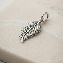 Ebrar Silver Gümüş Tüy Kolye Ucu 925 Ayar Gümüş Küçük Boy Kuş Tüyü Figürlü Unisex Kolye Ucu