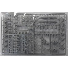 Dragon 6537 1/35 Ölçek, Js-2 Stalin II (3 in 1) ve Sovyet Tank Sürücüleri Plastik Model Kiti