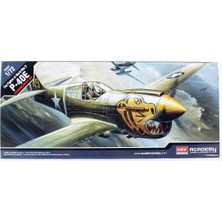Academy 12468 1/72 Ölçek, P-40E Warhawk Savaş Uçağı, Plastik Model Kiti