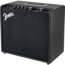 Fender Mustang LT25 Elektro Gitar Amfisi 25 Watt Güçte Siyah Renkli Kompakt Tasarım