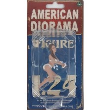 American Diorama AD76363 1/24 Ölçek, Araba Yıkayan Bikinili Kız (Jenny) Sergilemeye Hazır Plastik Figürü